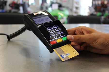 信用卡逾期1天会影响信用吗? 信用卡逾期了会有什么后果？