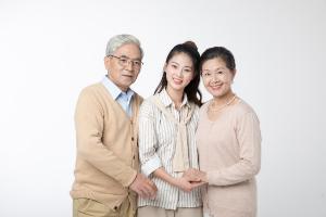 给爸妈买意外保险